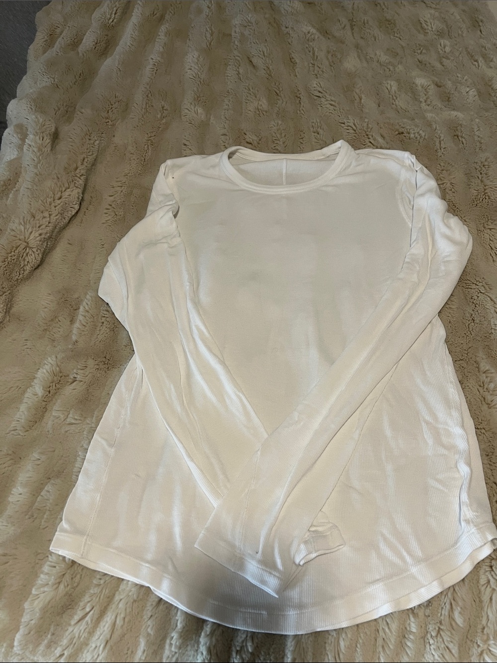 Lululemon hold tight long sleeve Tee - Picture 2 of 2